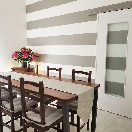 Modern Flat With Panoramic Terrace In Zuccarello公寓 外观 照片