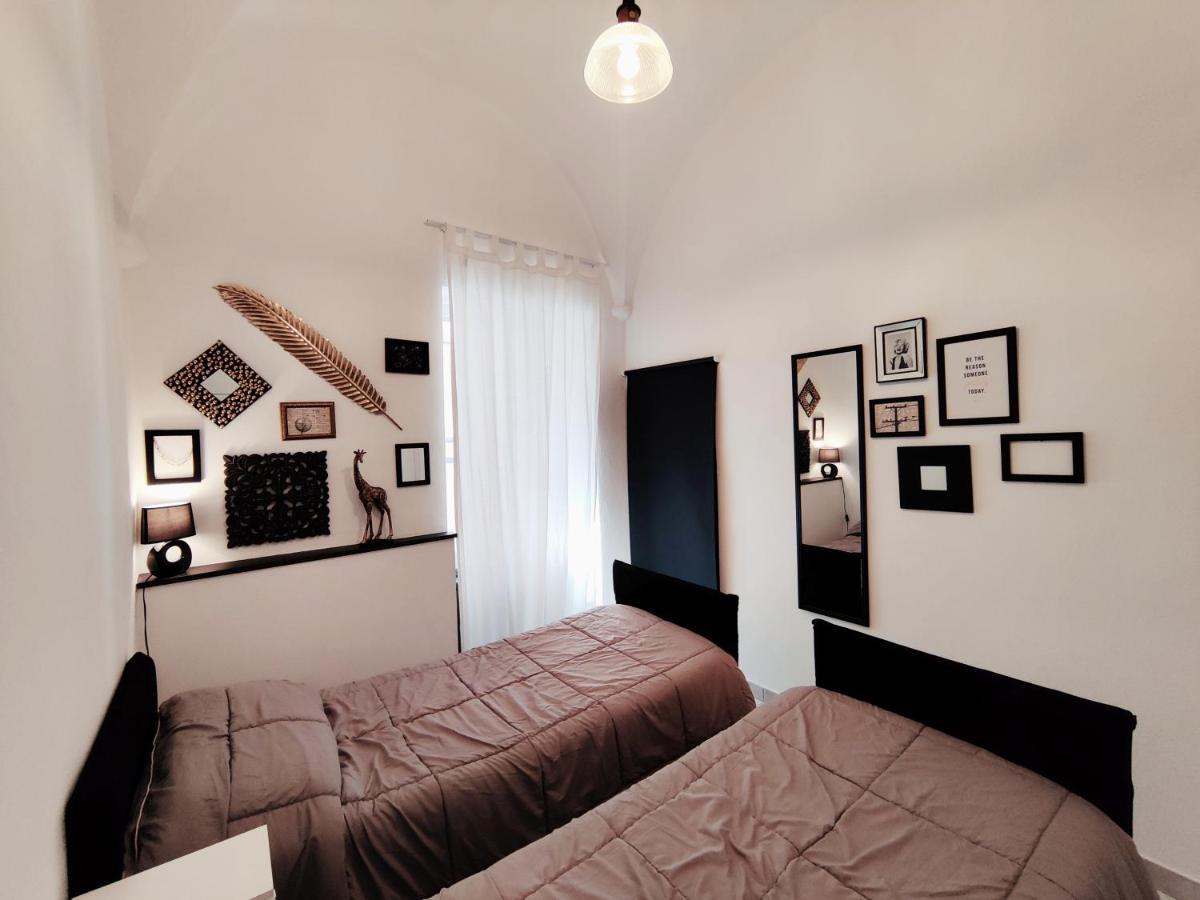 Modern Flat With Panoramic Terrace In Zuccarello公寓 外观 照片