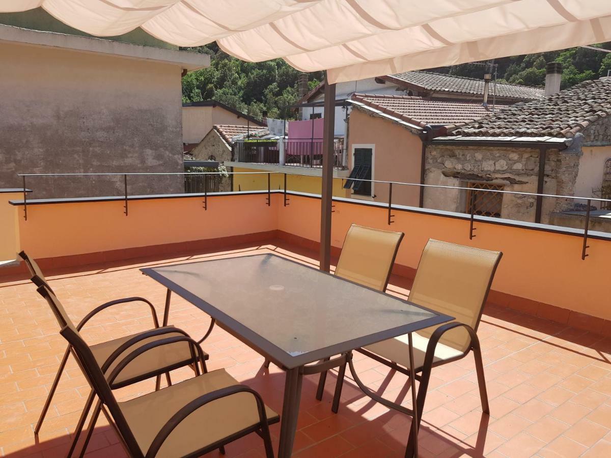 Modern Flat With Panoramic Terrace In Zuccarello公寓 外观 照片