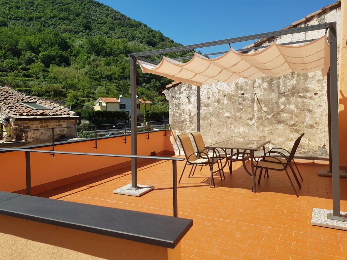 Modern Flat With Panoramic Terrace In Zuccarello公寓 外观 照片